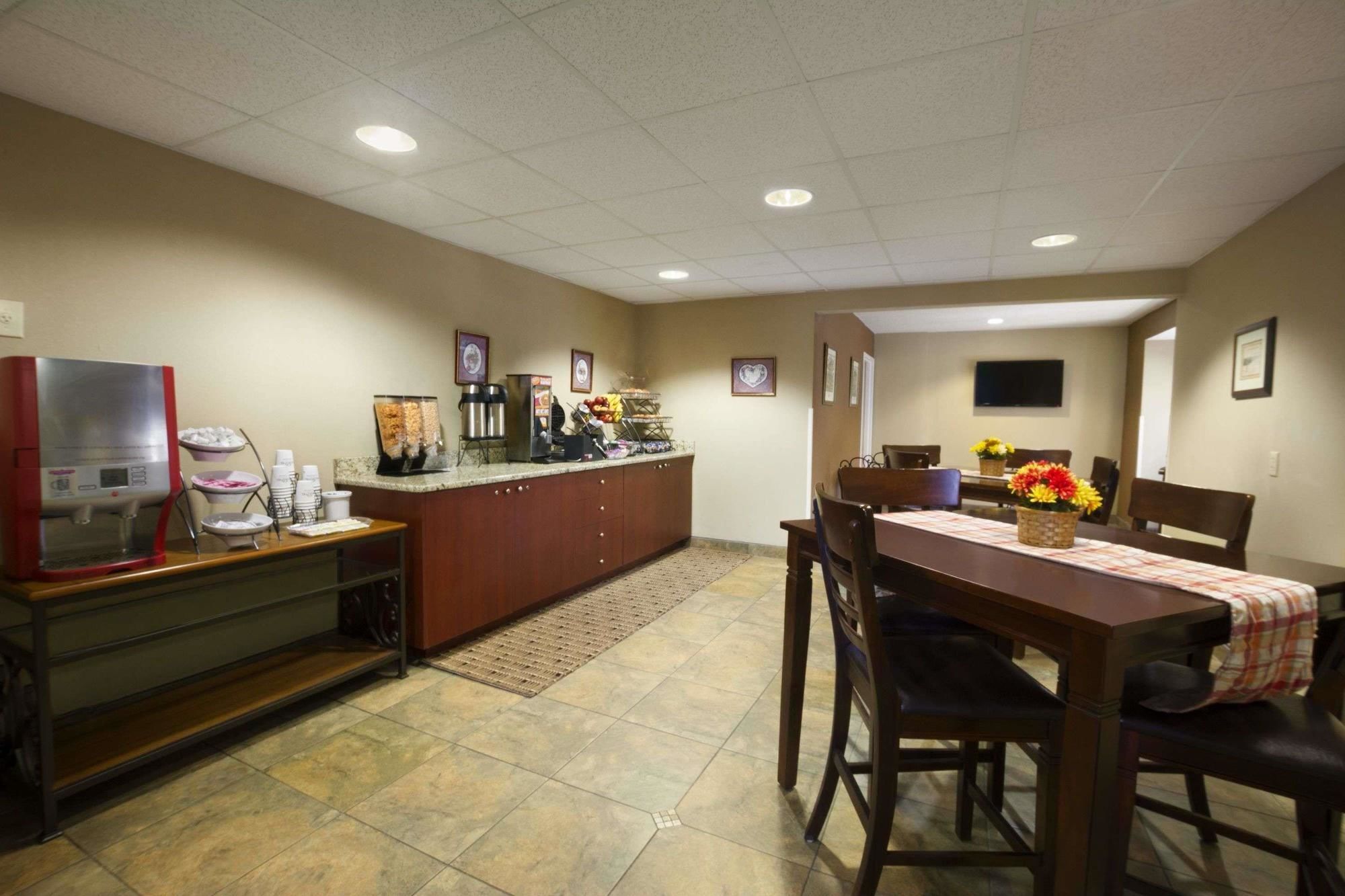 Microtel Inn & Suites By Wyndham Southern Pines Pinehurst Εξωτερικό φωτογραφία